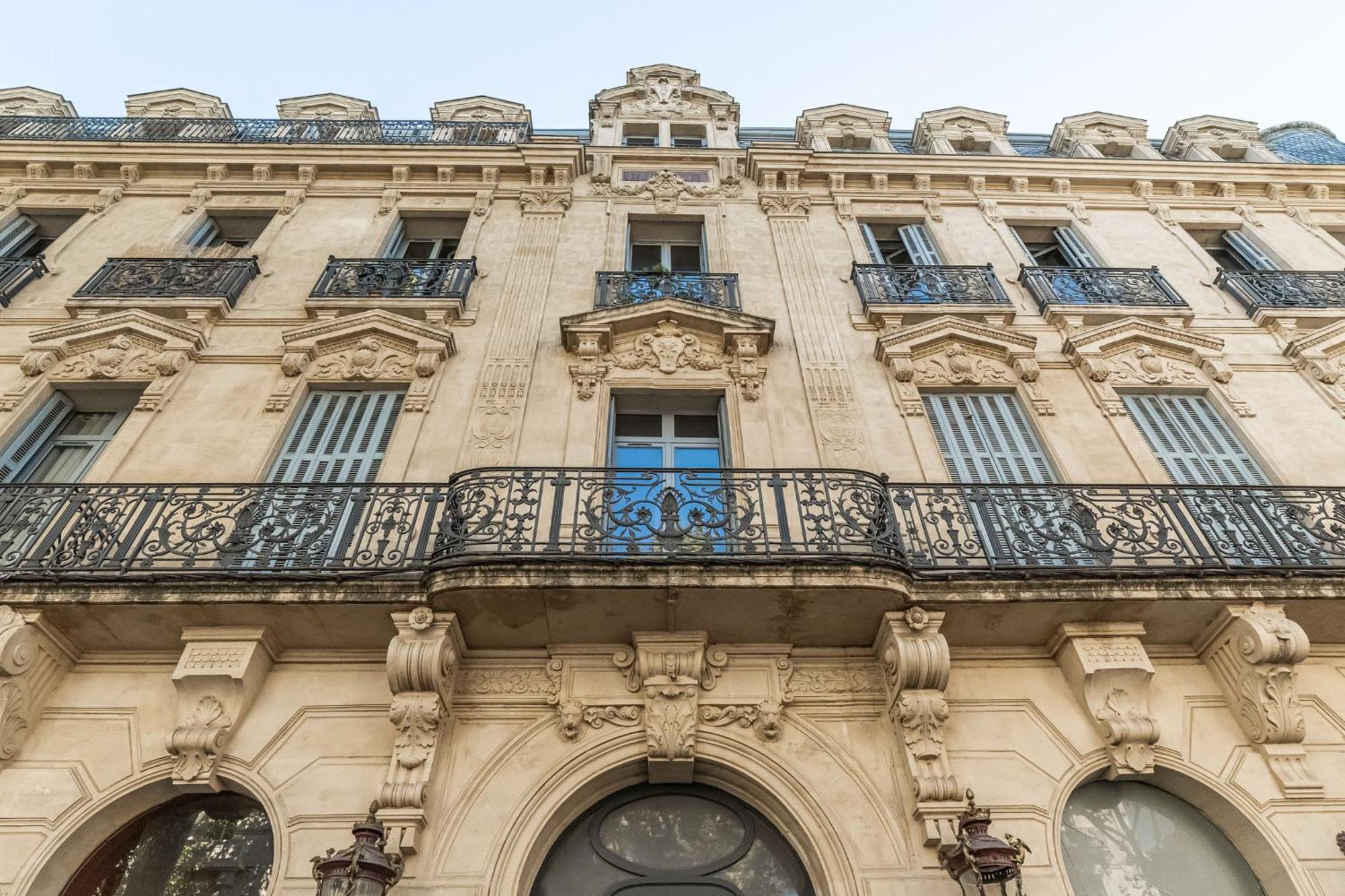 The Gatsby Room - 50M Des Halles Нарбонна Экстерьер фото